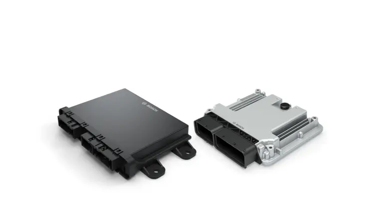 Vehicle charge communication unit